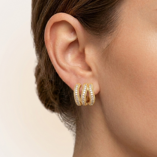 Brinco Ear Cuff 3 Fios Cravejados com Zircônias | Folheado Ouro 18k