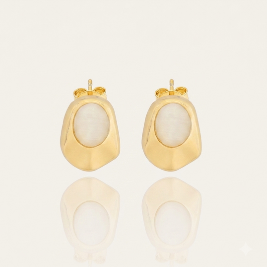 Brinco Orgânico com Pedra | Folheado Ouro 18k