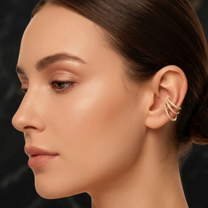 Brinco Piercing Fake 3 Fios com Zircônias | Folheado Ouro 18k