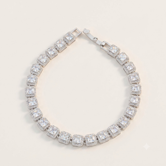 Pulseira Cravejada com Zircônias Detalhe Quadrado | Folheado Ródio Branco