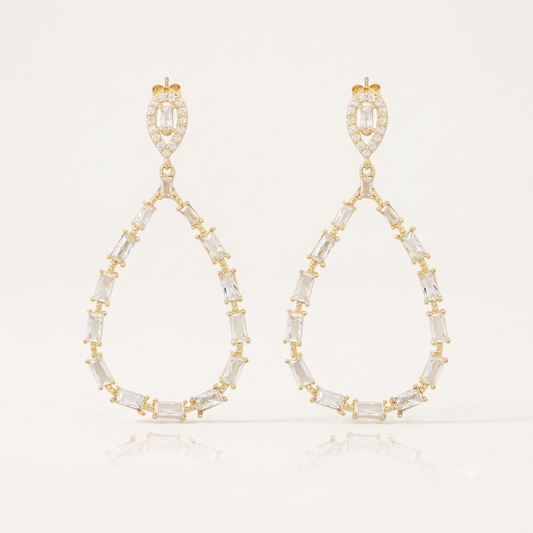 Brinco Pendente Gota Cravejada com Zircônias | Folheado Ouro 18k
