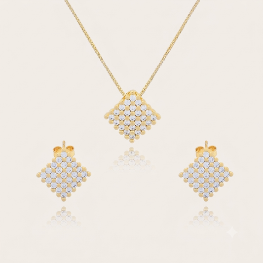 Conjunto Quadrado Cravejado com Zircônias | Folheado Ouro 18K